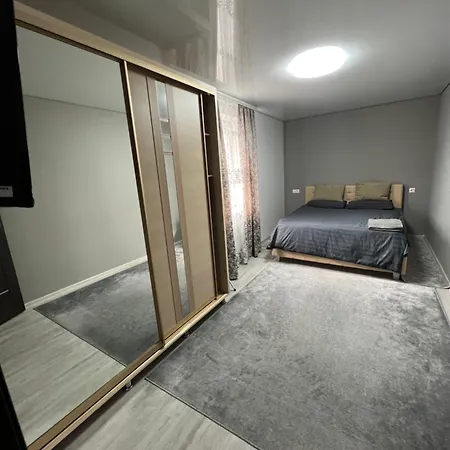 1-Confortable And Ideal Apartament-Квартира Посуточно Edinet Exterior photo