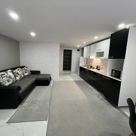 1-Confortable And Ideal Apartament-Квартира Посуточно Edinet Exterior photo